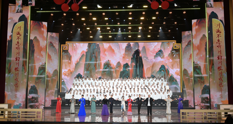 王晓晖出席“川流不息”四川省首届川剧汇演汇报演出暨颁奖活动强调 用更多精品力作推动川剧振兴 促进巴蜀文化绽放新的时代光彩 黄强田向利施小琳出席「相关图片」