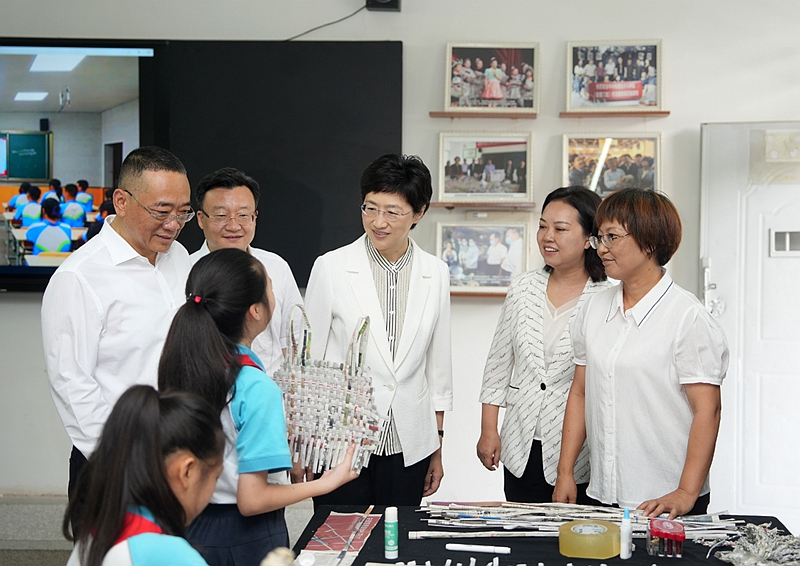 施小琳在遂宁调研时强调 
擦亮比较优势着力培育产业新动能 持续推动高质量发展增进民生福祉「相关图片」