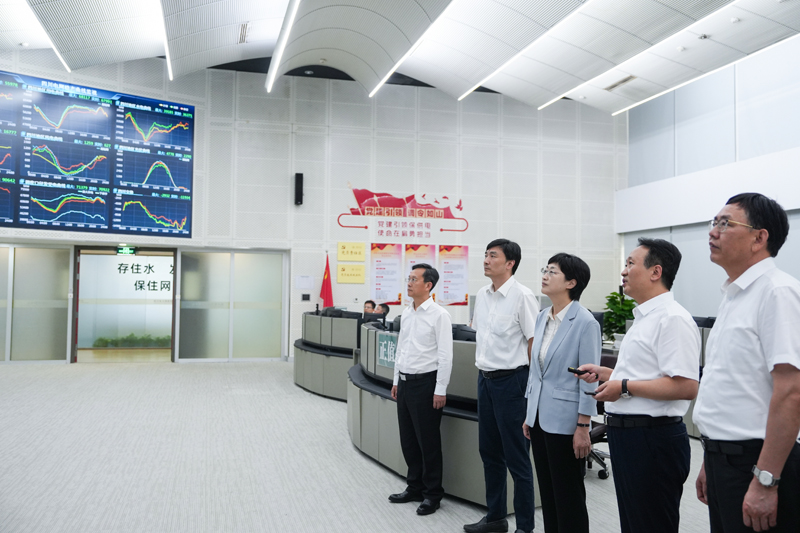 施小琳在四川省气象局和国网四川省电力公司调研时强调 
坚持科技赋能 强化协同联动 
全力做好气象服务保障和电力安全稳定供应「相关图片」